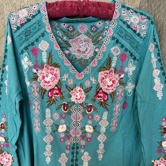 Sundance Embroidered Floral Shirt - Picture 5 of 10